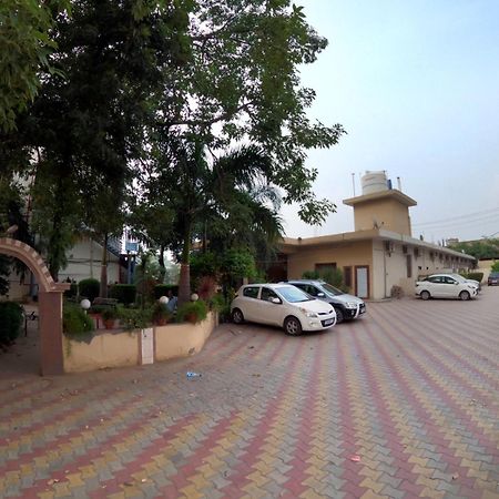 Sheela Stays Ludhiana Exterior photo